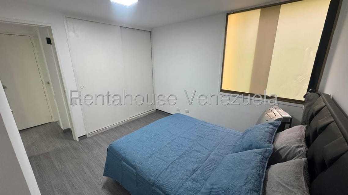 Apartamento (1 Nivel) en Alquiler en Colinas de Bello Monte, Distrito Metropolitano - 21