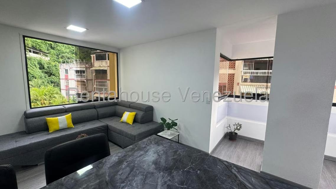 Apartamento (1 Nivel) en Alquiler en Colinas de Bello Monte, Distrito Metropolitano - 7