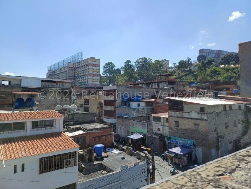 Comercial (Edificio) en Venta en Catia, Distrito Metropolitano - 14