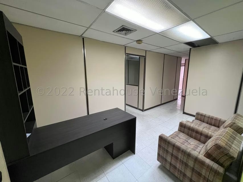 Comercial (Oficina) en Venta en La Urbina, Distrito Metropolitano - 2