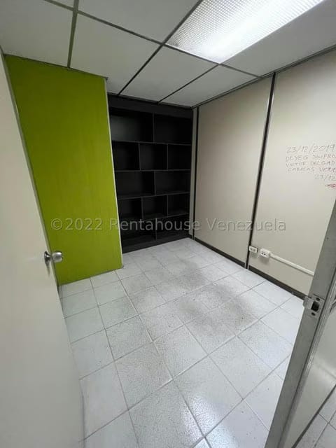 Comercial (Oficina) en Venta en La Urbina, Distrito Metropolitano - 4