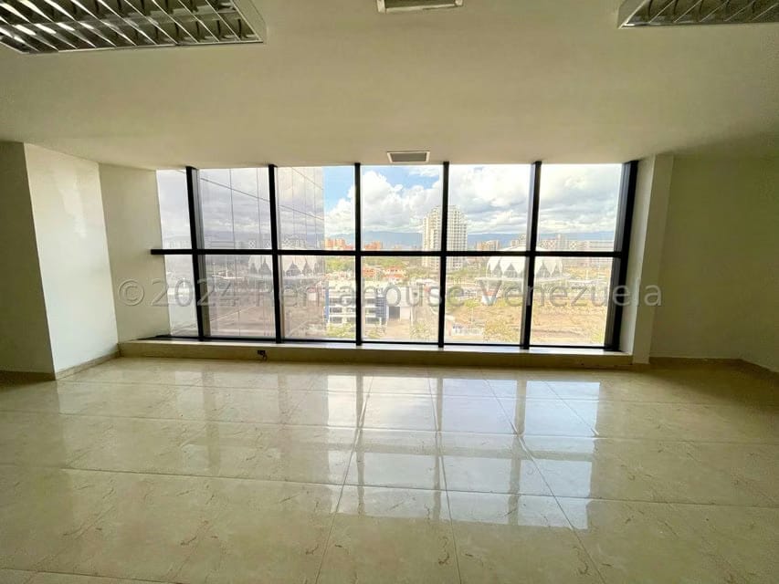 Comercial (Oficina) en Venta en Zona Este, Lara - 16