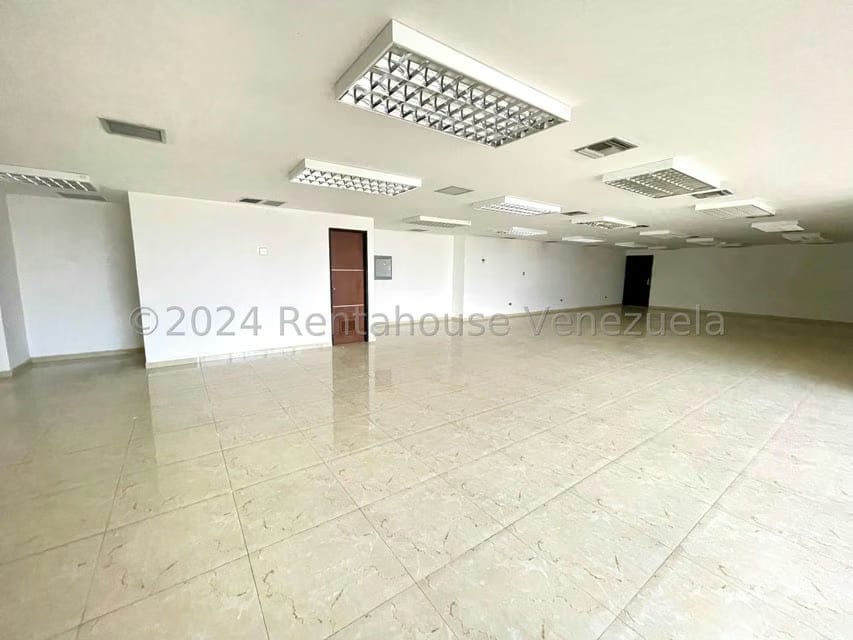 Comercial (Oficina) en Venta en Zona Este, Lara - 17