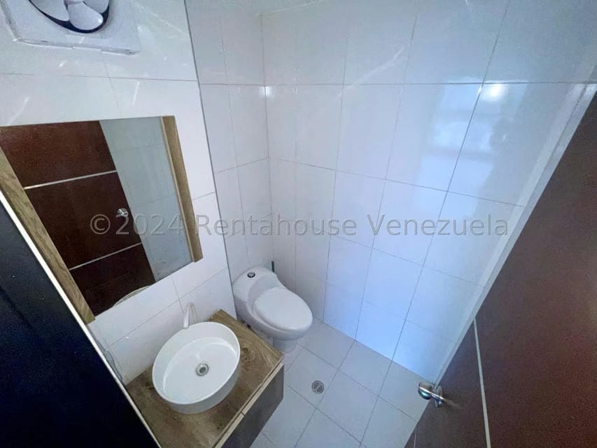 Comercial (Oficina) en Venta en Zona Este, Lara - 19