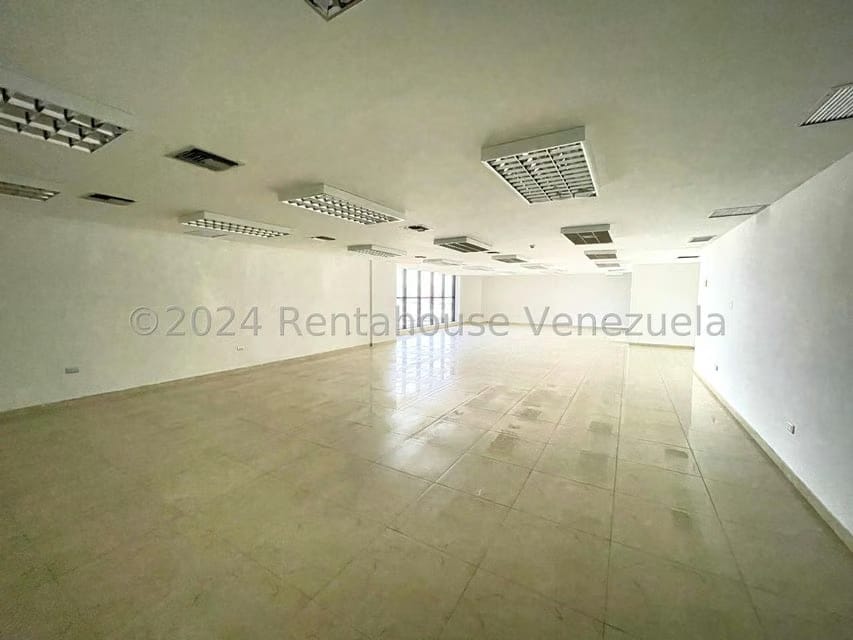 Comercial (Oficina) en Venta en Zona Este, Lara - 10