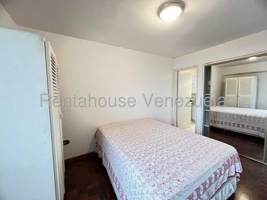 Apartamento (1 Nivel) en Alquiler en Colinas de Bello Monte, Distrito Metropolitano - 18