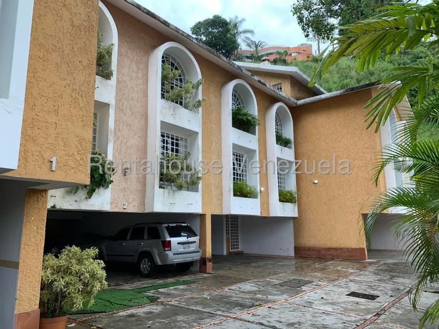 Townhouse (Multiples Niveles) en Venta en Santa Ines, Distrito Metropolitano