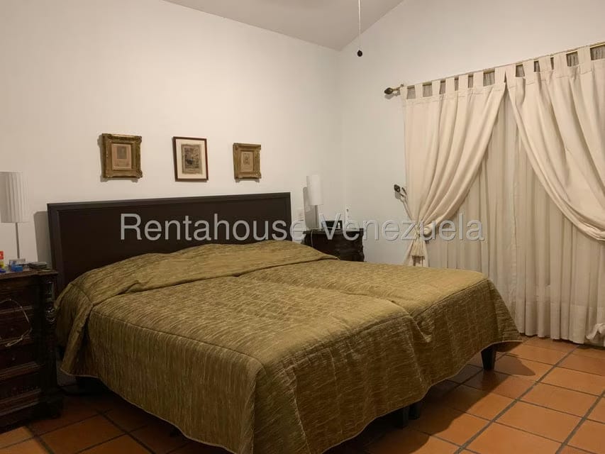 Townhouse (Multiples Niveles) en Venta en Santa Ines, Distrito Metropolitano - 13