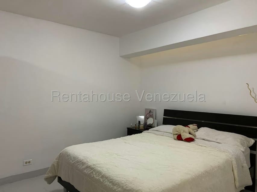 Townhouse (Multiples Niveles) en Venta en Santa Ines, Distrito Metropolitano - 25