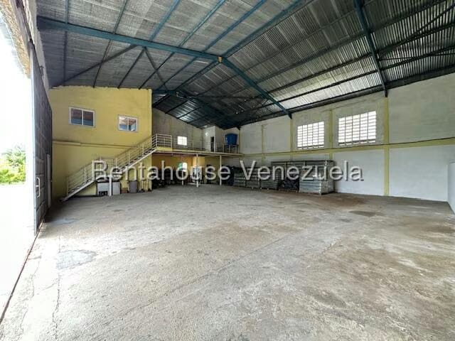 Comercial (Galpon - Deposito) en Venta en Intercomunal Coro La Vela, Falcon - 3