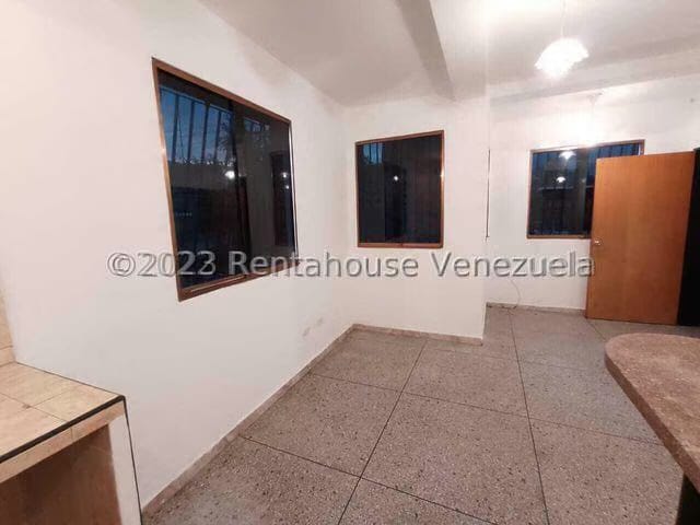 Comercial (Oficina) en Alquiler en La Cooperativa, Aragua - 5