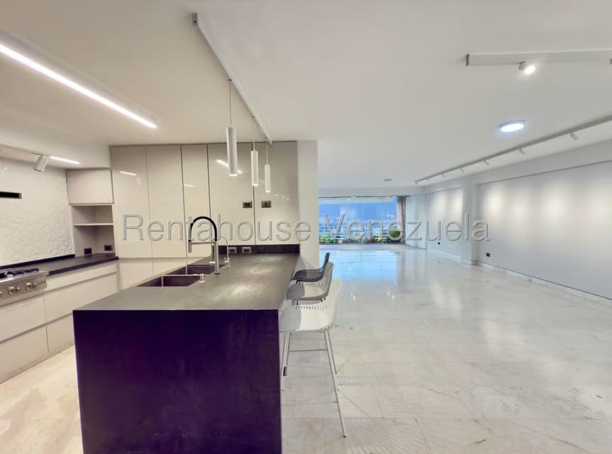 Apartamento (1 Nivel) en Venta en Los Samanes, Distrito Metropolitano - 2