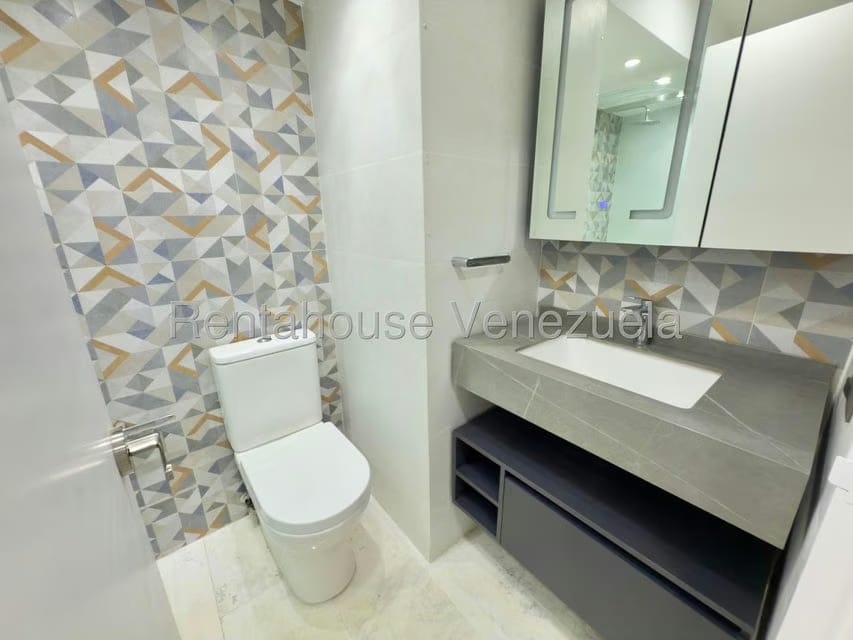 Apartamento (1 Nivel) en Venta en Los Samanes, Distrito Metropolitano - 15