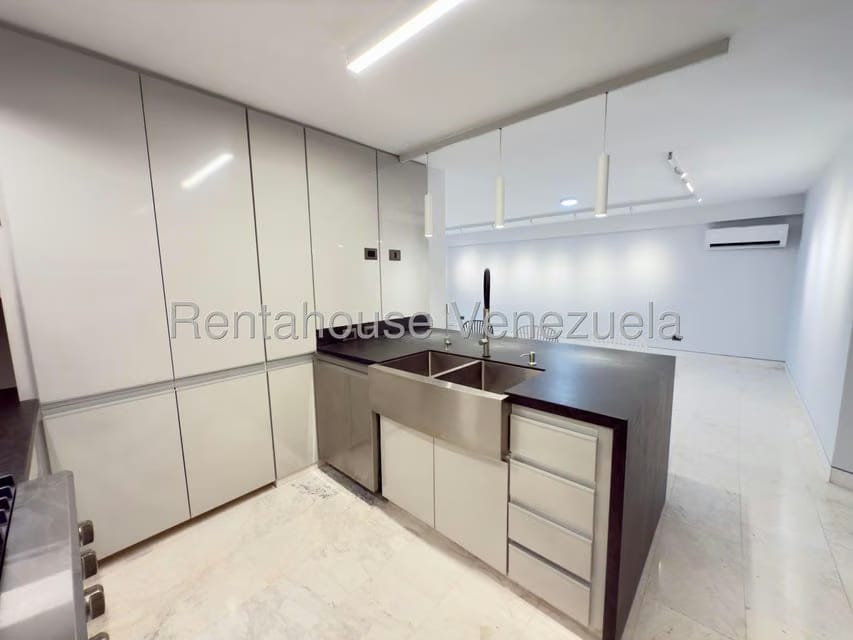 Apartamento (1 Nivel) en Venta en Los Samanes, Distrito Metropolitano - 23