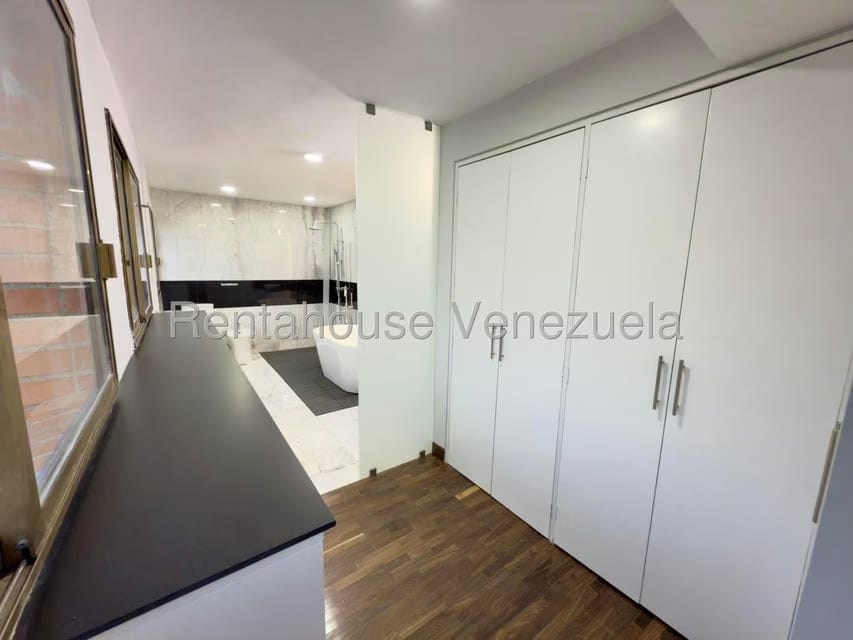 Apartamento (1 Nivel) en Venta en Los Samanes, Distrito Metropolitano - 32
