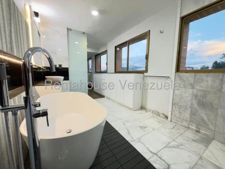 Apartamento (1 Nivel) en Venta en Los Samanes, Distrito Metropolitano - 35