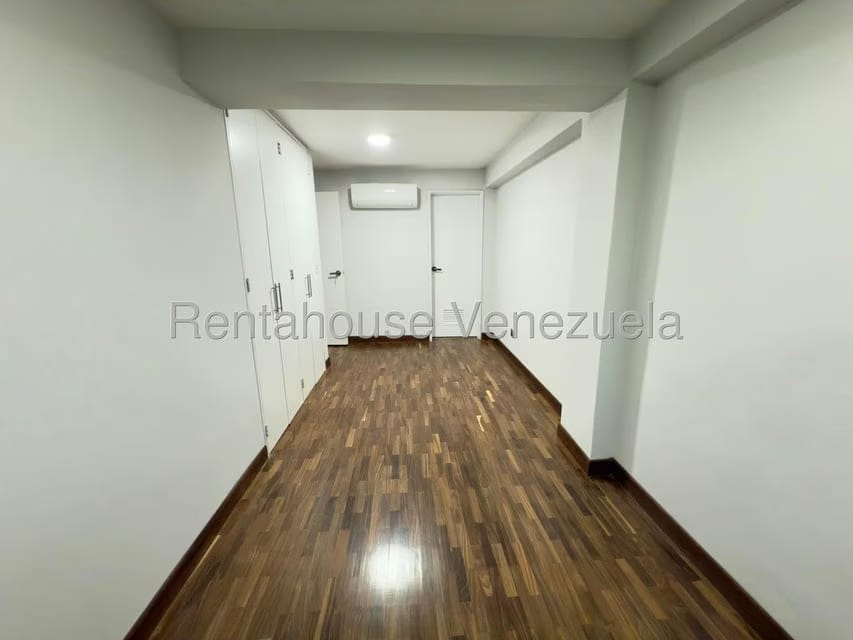 Apartamento (1 Nivel) en Venta en Los Samanes, Distrito Metropolitano - 40