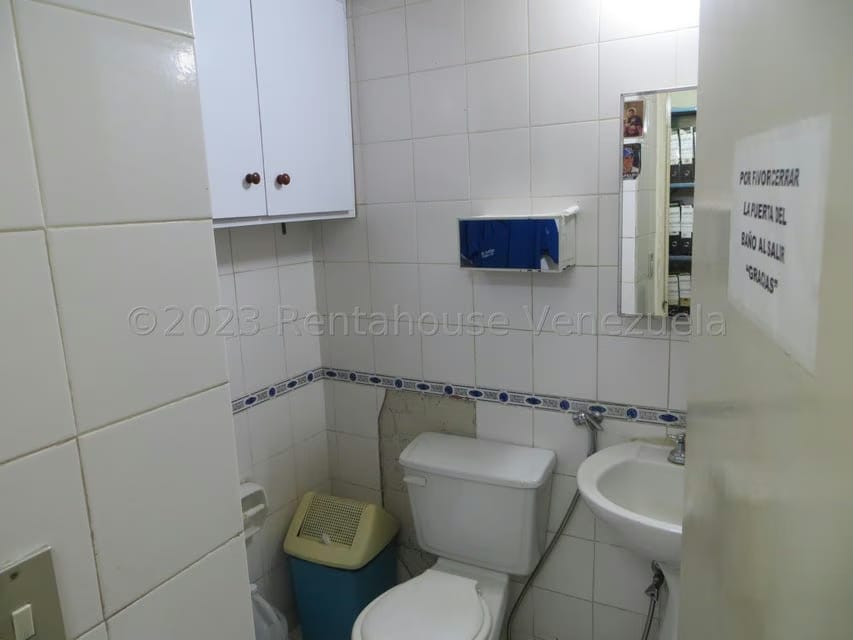 Comercial (Oficina) en Venta en Parroquia La Candelaria, Distrito Metropolitano - 14