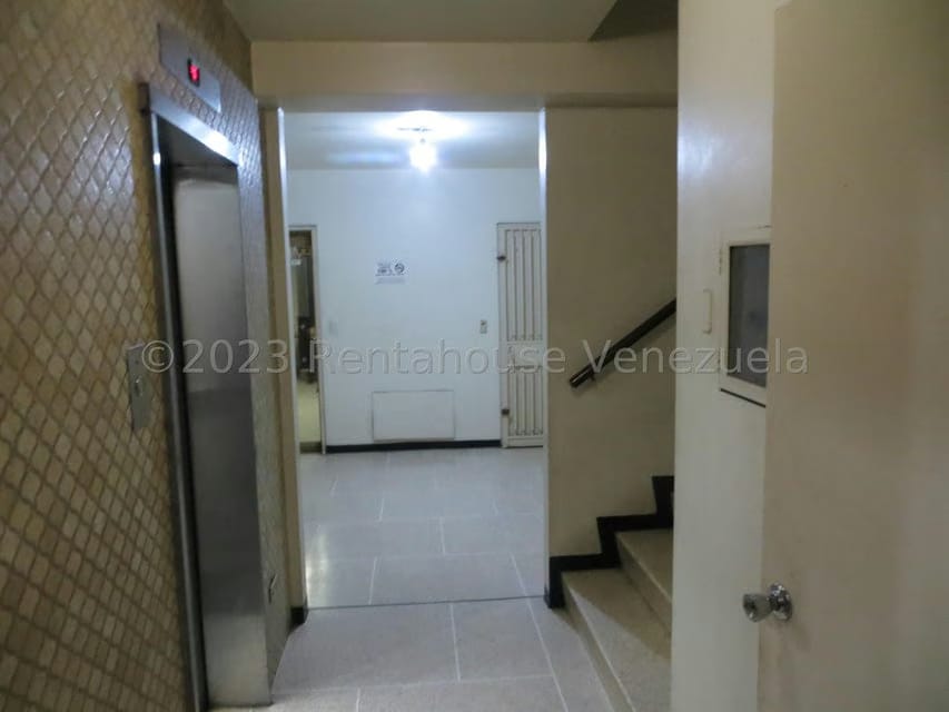 Comercial (Oficina) en Venta en Parroquia La Candelaria, Distrito Metropolitano - 21