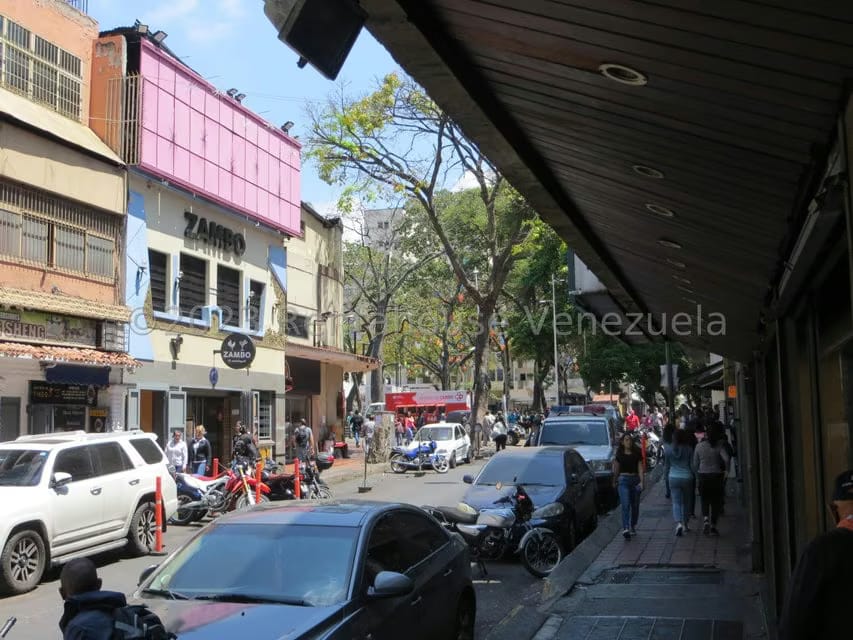 Comercial (Oficina) en Venta en Parroquia La Candelaria, Distrito Metropolitano - 26