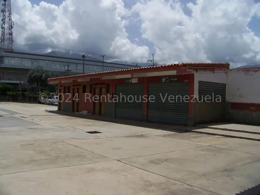 Comercial (Galpon - Deposito) en Alquiler en El Ingenio, Miranda - 11