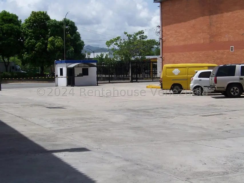 Comercial (Galpon - Deposito) en Alquiler en El Ingenio, Miranda - 15