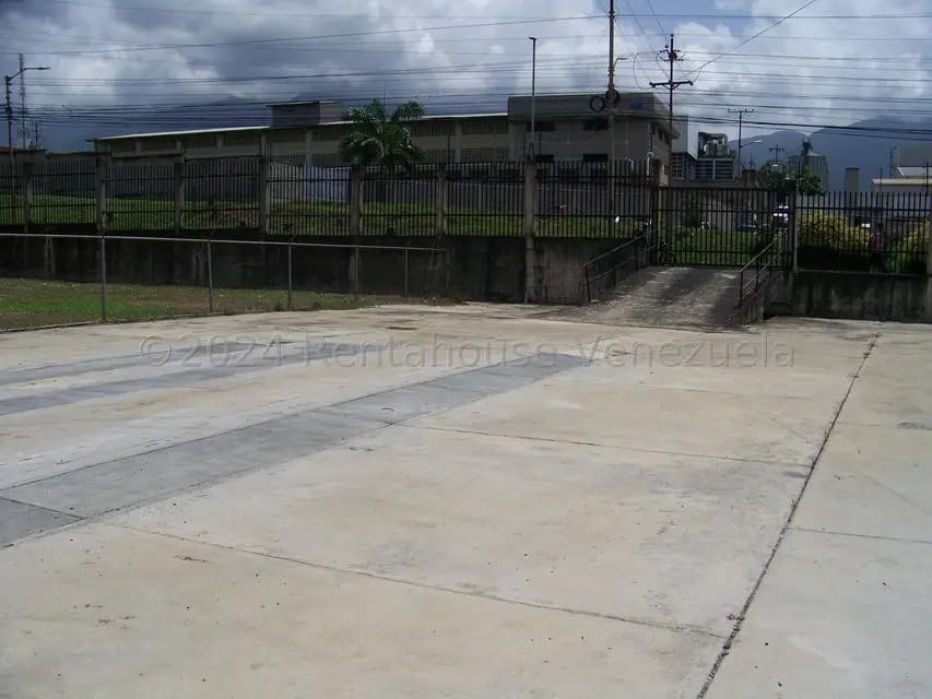 Comercial (Galpon - Deposito) en Alquiler en El Ingenio, Miranda - 10