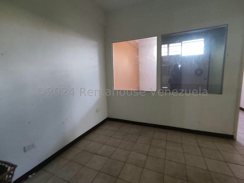 Comercial (Local Comercial) en Venta en Zona Centro, Aragua - 18