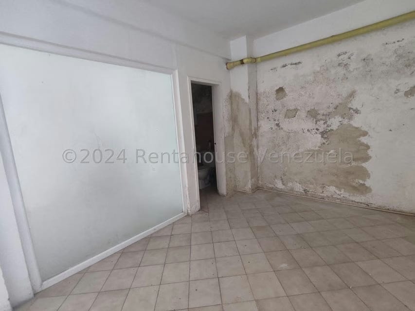 Comercial (Local Comercial) en Venta en Zona Centro, Aragua - 32