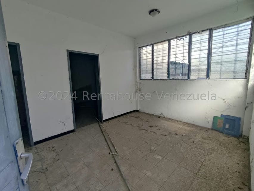 Comercial (Local Comercial) en Venta en Zona Centro, Aragua - 49