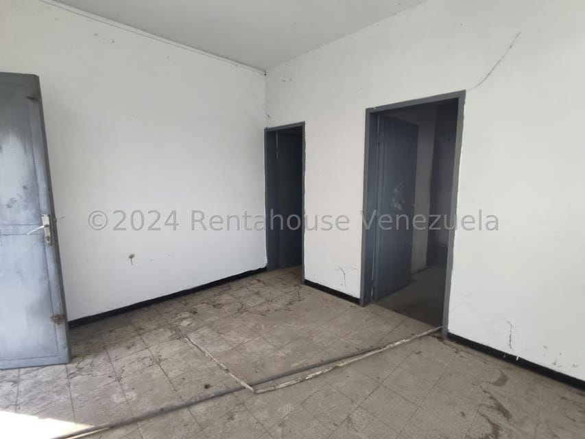 Comercial (Local Comercial) en Venta en Zona Centro, Aragua - 50