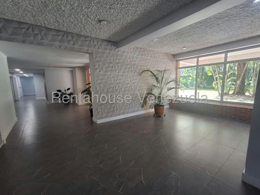 Apartamento (1 Nivel) en Alquiler en Los Naranjos del Cafetal, Distrito Metropolitano - 4