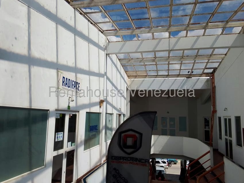Comercial (Local Comercial) en Alquiler en Centro, Lara - 16