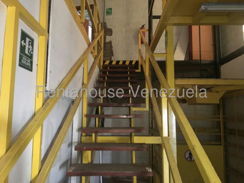 Comercial (Galpon - Deposito) en Venta en Los Robles, Nueva Esparta - 22