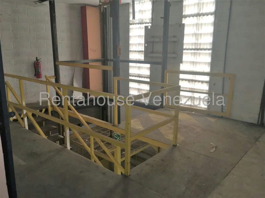 Comercial (Galpon - Deposito) en Venta en Los Robles, Nueva Esparta - 23
