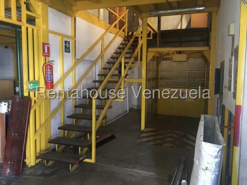 Comercial (Galpon - Deposito) en Venta en Los Robles, Nueva Esparta - 28