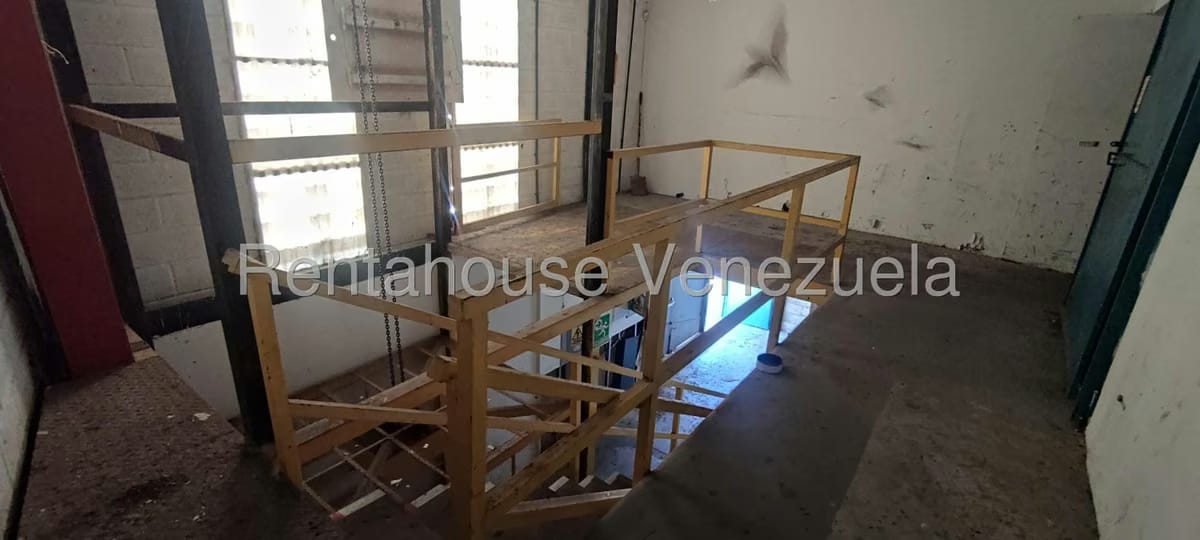 Comercial (Galpon - Deposito) en Venta en Los Robles, Nueva Esparta - 34