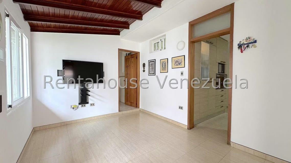 Casa (Multipes Niveles) en Venta en Macaracuay, Distrito Metropolitano - 16