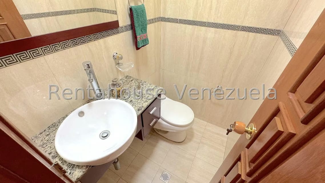 Casa (Multipes Niveles) en Venta en Macaracuay, Distrito Metropolitano - 22