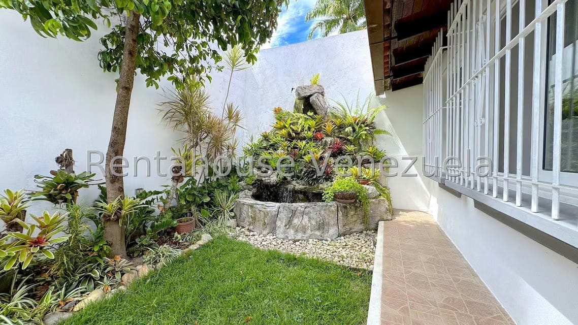 Casa (Multipes Niveles) en Venta en Macaracuay, Distrito Metropolitano - 4