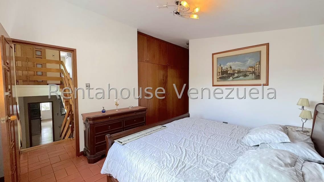 Casa (Multipes Niveles) en Venta en Macaracuay, Distrito Metropolitano - 43