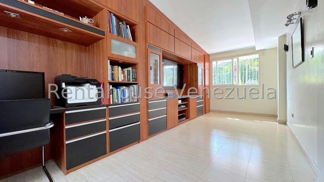 Casa (Multipes Niveles) en Venta en Macaracuay, Distrito Metropolitano - 48