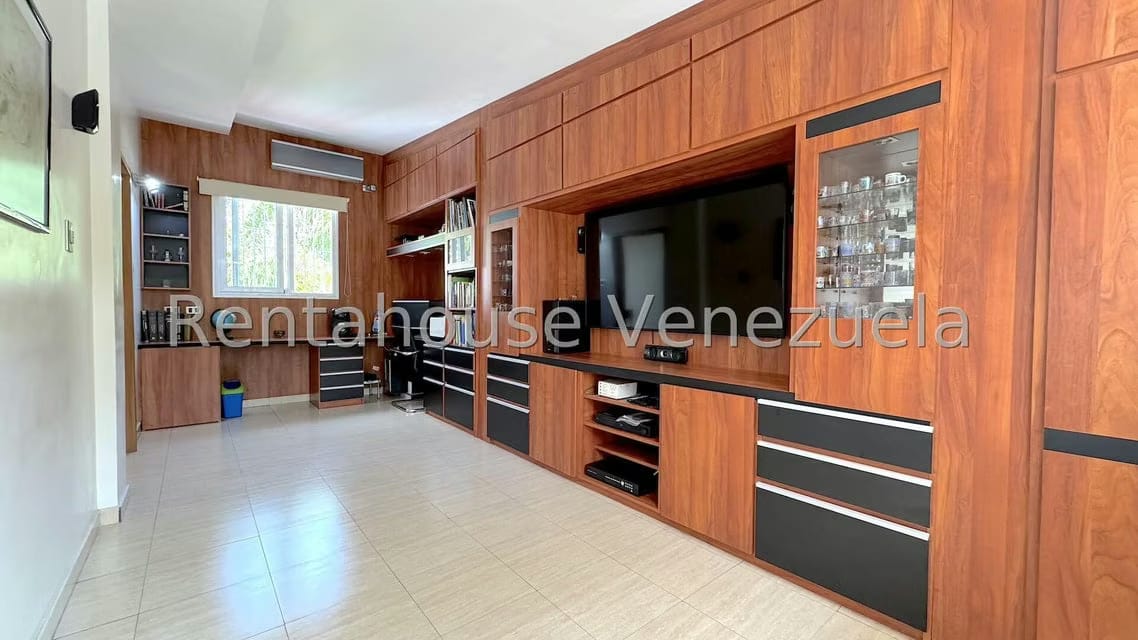 Casa (Multipes Niveles) en Venta en Macaracuay, Distrito Metropolitano - 49