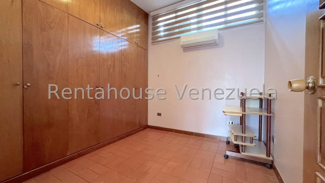 Casa (Multipes Niveles) en Venta en Macaracuay, Distrito Metropolitano - 57