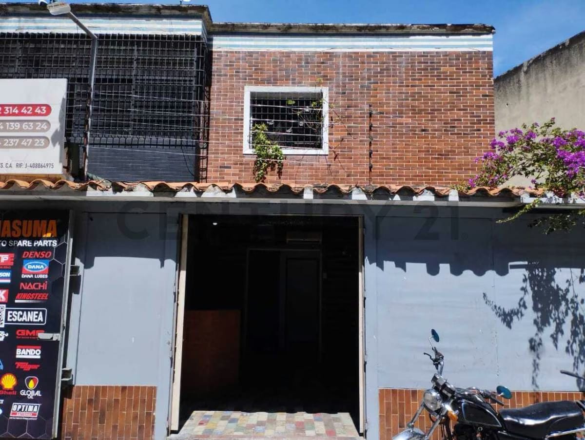 Local comercial en Los Chaguaramos - 2