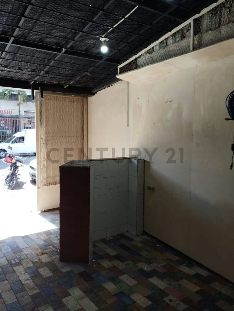 Local comercial en Los Chaguaramos - 9