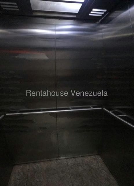 Apartamento (1 Nivel) en Venta en El Paraiso, Distrito Metropolitano - 11