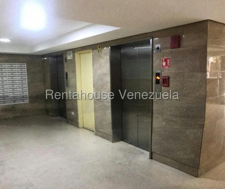 Apartamento (1 Nivel) en Venta en El Paraiso, Distrito Metropolitano - 9