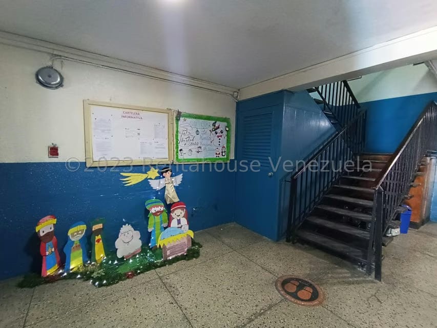 Comercial (Edificio) en Venta en Guarenas, Miranda - 5