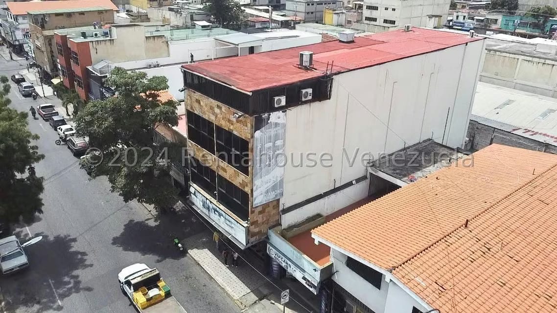 Comercial (Edificio) en Venta en Centro, Lara - 2
